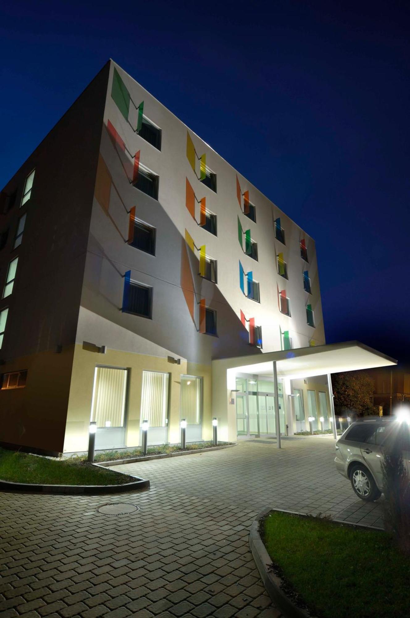 Hotel Euro Pardubice Exterior foto